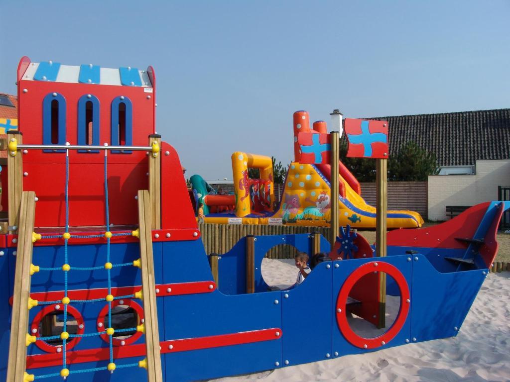Park Kerlinga Hotel Bredene Exterior photo